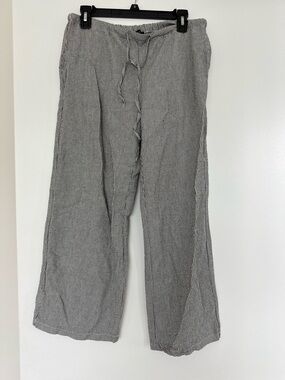 Lightweight Black and White Striped Wide-Leg Pants